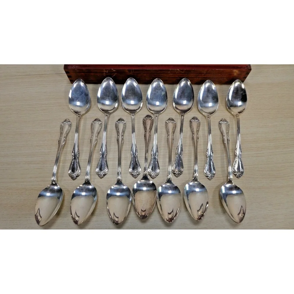 Vintage Wm A. Rogers Silver Overlaid Oneida LTD Silverware Flatware 86 Piece Set